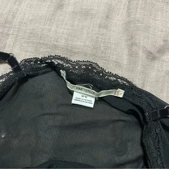 Kimchi Blue Urban Outfitters Black Lace Camisole Size Medium sexy club festival - Picture 6 of 7